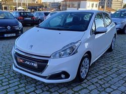 Branco Usado 2019 Peugeot 208 Active Citadino | € 11.999 (Preço justo)