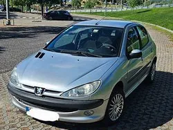 Usado 2004 Peugeot 206 Sedan | € 2.999 (Preço justo)