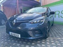 Cinzento Usado 2023 Renault Clio V | € 15.750 (Bom preço)