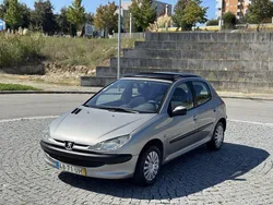 Usado 2003 Peugeot 206 Sedan | € 2.750 (Preço justo)