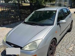 Cinzento Usado 2001 Ford Focus ST Carrinha | € 1.600