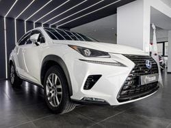 Branco Usado 2018 Lexus NX300h SUV | € 33.800