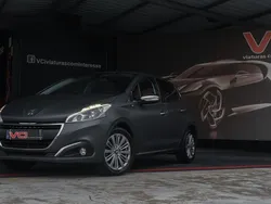 Cinzento Usado 2016 Peugeot 208 Style Citadino | € 10.990 (Preço elevado)