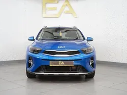 Azul Usado 2022 Kia Stonic SUV | € 15.980 (Preço justo)