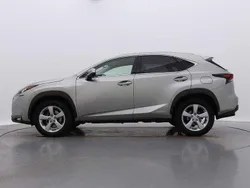 Usado 2017 Lexus NX300h Luxury Line SUV | € 19.500
