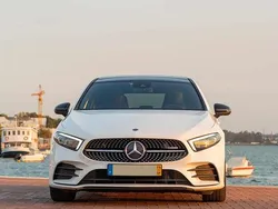 Branco Usado 2018 Mercedes A200 Citadino | € 28.000 (Caro)