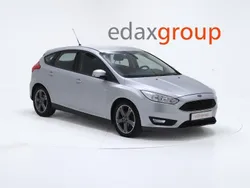 Cinzento Usado 2015 Ford Focus | € 8.990 (Preço justo)