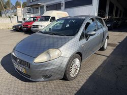 Usado 2008 Fiat Punto Sedan | € 2.990 (Preço justo)