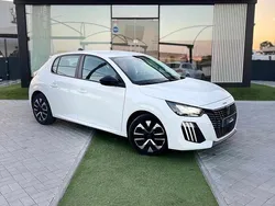 Branco Usado 2024 Peugeot 208 Active Citadino | € 18.900 (Preço justo)