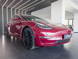 Vermelho Usado 2019 Tesla Model 3 Sedan | € 31.900