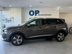 Cinza Usado 2021 Peugeot 5008 Allure Monovolume | € 28.250 (Preço justo)