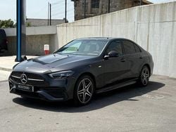 Cinza Novo 2025 Mercedes C300 AMG line Sedan | € 63.500
