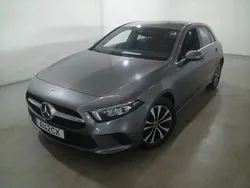 Cinza Usado 2021 Mercedes A250 Style Citadino | € 23.990 (Preço justo)