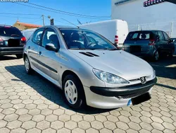 Cinza Usado 2004 Peugeot 206 Citadino | € 3.990 (Preço justo)