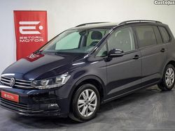 Preto Usado 2022 VW Touran Monovolume | € 28.900 (Preço justo)