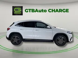 Branco Usado 2023 Mercedes EQA250 AMG SUV | € 39.999 (Preço justo)