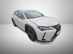 Branco Usado 2022 Lexus UX 250h Business Edition SUV | € 24.490