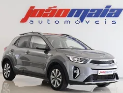 Cinzento Usado 2024 Kia Stonic SUV | € 16.800 (Preço justo)