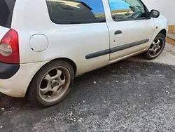 Usado 2002 Renault Clio II | € 1.000 (Preço justo)