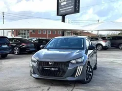 Cinzento Usado 2024 Peugeot 208 Active Citadino | € 18.500 (Preço justo)
