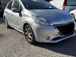 Usado 2012 Peugeot 208 Citadino | € 7.250 (Preço justo)