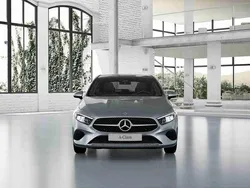 Prateado Novo 2025 Mercedes A250 Citadino | € 51.275 (Preço justo)