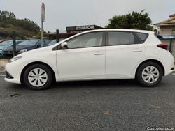 Branco Usado 2015 Toyota Auris Comfort | € 9.450 (Super Preço)