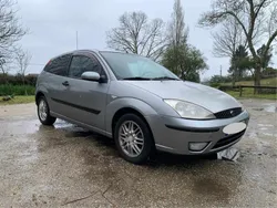 Cinzento Usado 2004 Ford Focus Carrinha | € 1.890 (Bom preço)