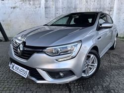 Cinza prata Usado 2017 Renault Mégane GrandTour Zen Carrinha | € 14.900 (Caro)