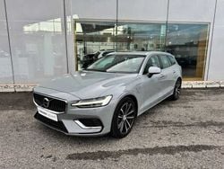 Cinzento Usado 2024 Volvo V60 Core Carrinha | € 44.500 (Preço justo)