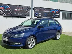 Azul Usado 2017 Skoda Fabia Carrinha | € 11.900 (Caro)