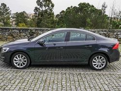 Cinzento Usado 2015 Volvo S60 Sedan | € 16.990