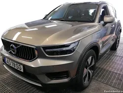 Cinza Usado 2020 Volvo XC40 Inscription SUV | € 29.799 (Preço justo)