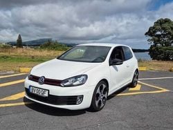 Branco Usado 2010 VW Golf VI GTI Coupé | € 15.980