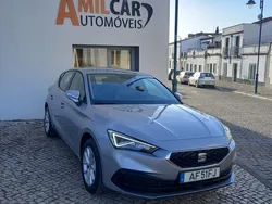 Cinza Usado 2021 Seat Leon Style | € 19.850 (Preço justo)