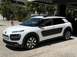 Branco Usado 2016 Citroën C4 PureTech | € 9.900 (Preço justo)