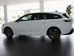 Branco Usado 2023 Peugeot 308 Carrinha | € 26.490 (Preço justo)