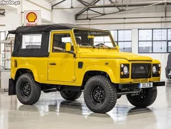 Amarelo Usado 2011 Land Rover Defender SUV | € 71.000