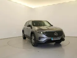 Cinzento Novo 2024 Mercedes EQB300 SUV | € 56.990