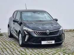 Preto Usado 2023 Renault Clio V Evolution | € 17.890 (Preço justo)