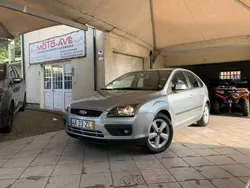 Cinzento Usado 2005 Ford Focus Citadino | € 6.250 (Preço elevado)