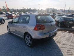 Cinzento Usado 2007 VW Golf V Citadino | € 5.500 (Preço justo)