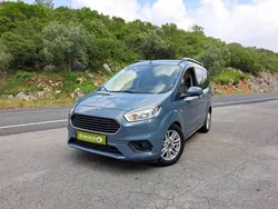 Azul Usado 2019 Ford Tourneo Courier Monovolume | € 12.450 (Bom preço)