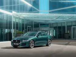 Verde escuro Usado 2017 Jaguar XE R-Sport Sedan | € 26.900