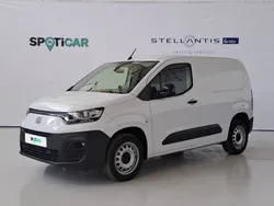 Branco Usado 2023 Fiat Doblò Monovolume | € 17.500 (Bom preço)