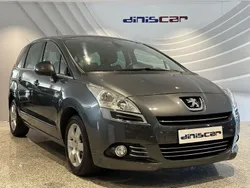 Cinza Usado 2010 Peugeot 5008 Business-Line Monovolume | € 9.900 (Preço justo)