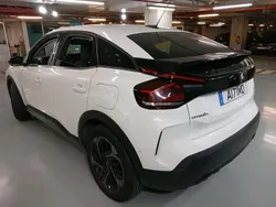 Branco Usado 2021 Citroën C4 PureTech | € 18.400 (Preço justo)