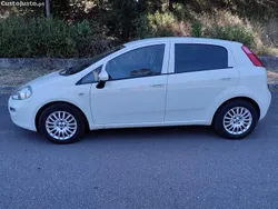 Branco Usado 2019 Fiat Punto Citadino | € 8.900 (Preço justo)