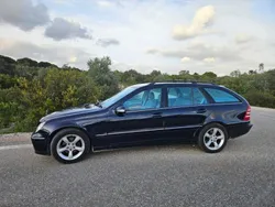 Usado 2004 Mercedes C220 Elegance Sedan | € 7.000