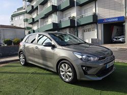Cinza Usado 2023 Kia Rio | € 16.950 (Preço justo)